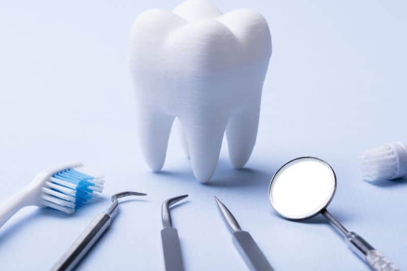 ציפוי שיניים אופציה זולה מהשתלה